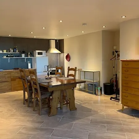 Hybel I Underetasje 700m Fra Apartment Trogstad