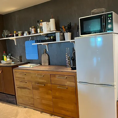 Hybel I Underetasje 700m Fra Apartment Trogstad